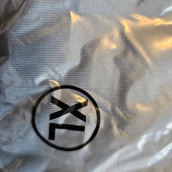 New, still in package, Half-zip Women's sweatshirt - Picture 5 of 5